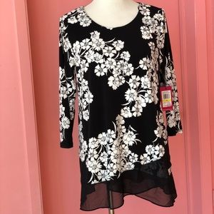 Vince Camuto Romantic Glam Blouse
